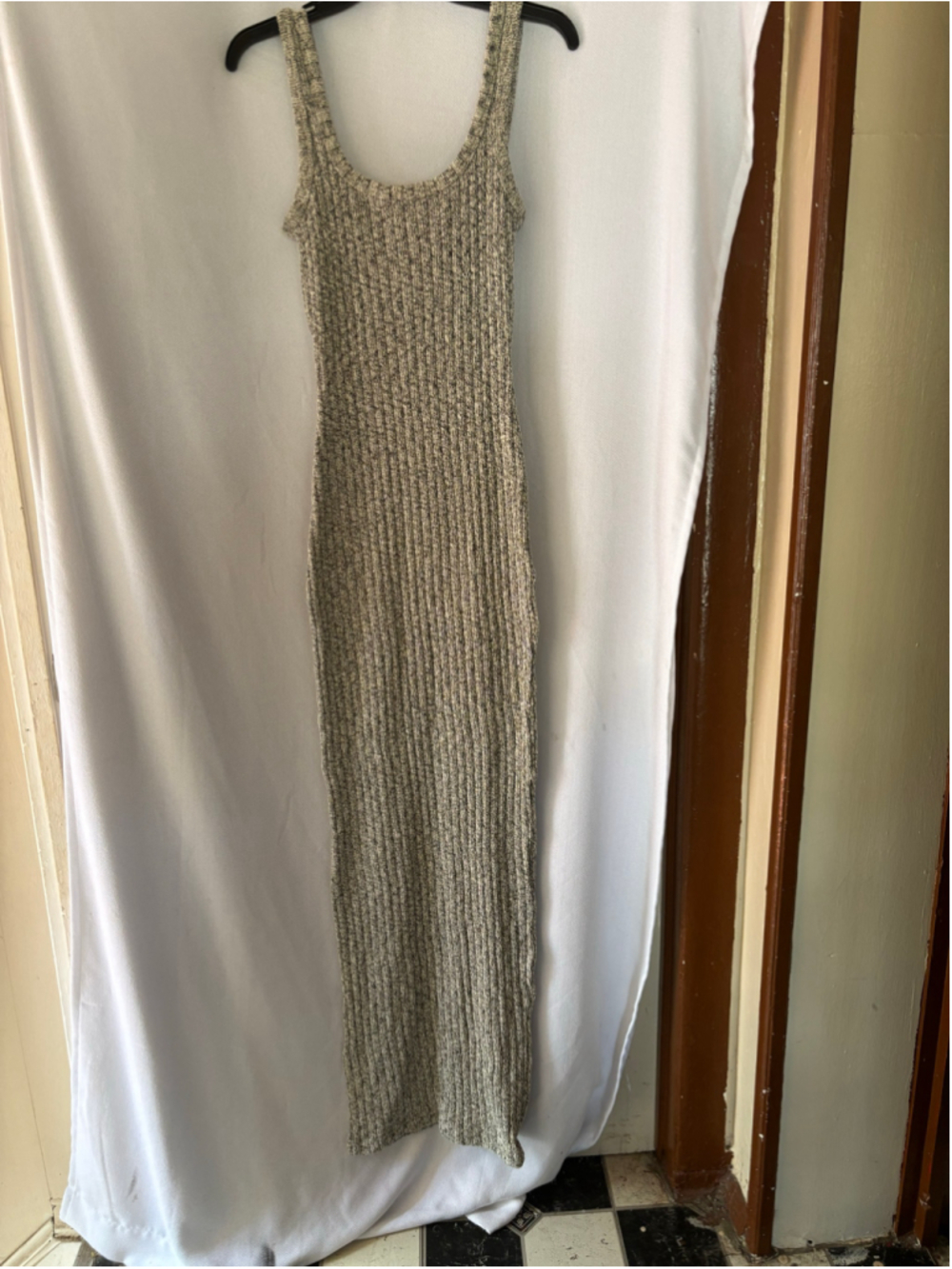 Women's Unbranded Off-the-Shoulder Ribbed Sweater, Size M, Grey and Black